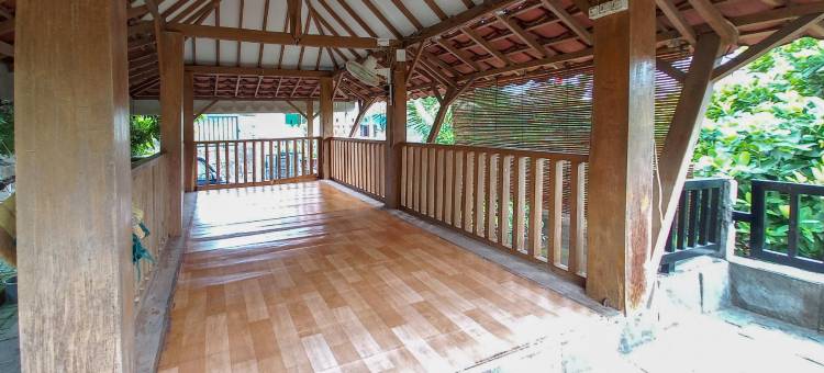 SPOT ON 91756 Alif House 伊斯兰旅馆(Alif House Syariah Redpartner Near Taman Dayu Pandaan)图片