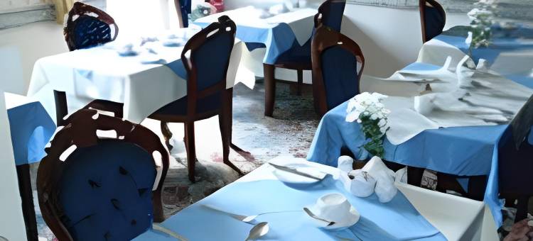 霍尔派克酒店(Hall Park Hotel Self Check IN)图片