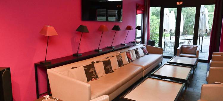 美居布里尼奥勒高尔夫巴尔巴鲁水疗酒店(Mercure Brignoles Golf de Barbaroux & Spa)图片