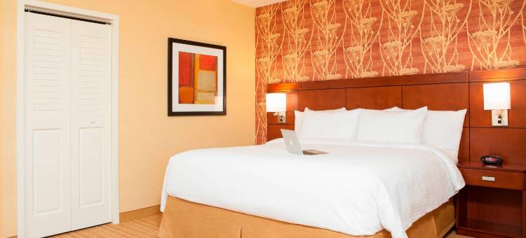 皮奥里亚市中心万怡酒店(Courtyard Peoria Downtown)图片