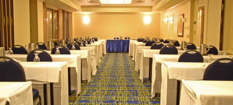 亚特兰大普瑞米特希尔顿套房酒店(Hilton Atlanta Perimeter Suites)图片