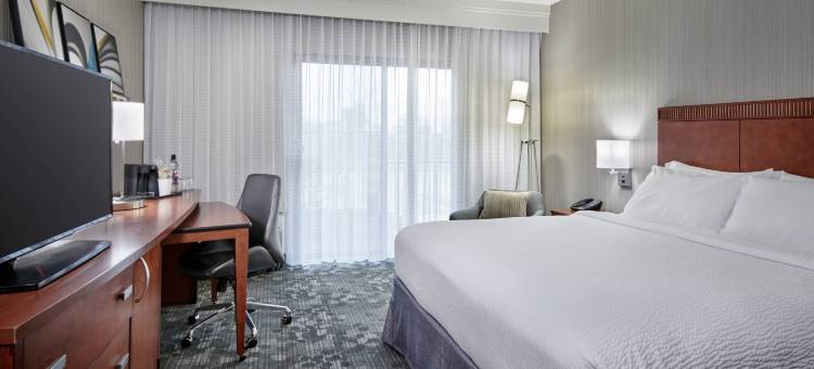 芝加哥-奥克布鲁克特莱斯露台万怡酒店(Courtyard Chicago Oakbrook Terrace)图片