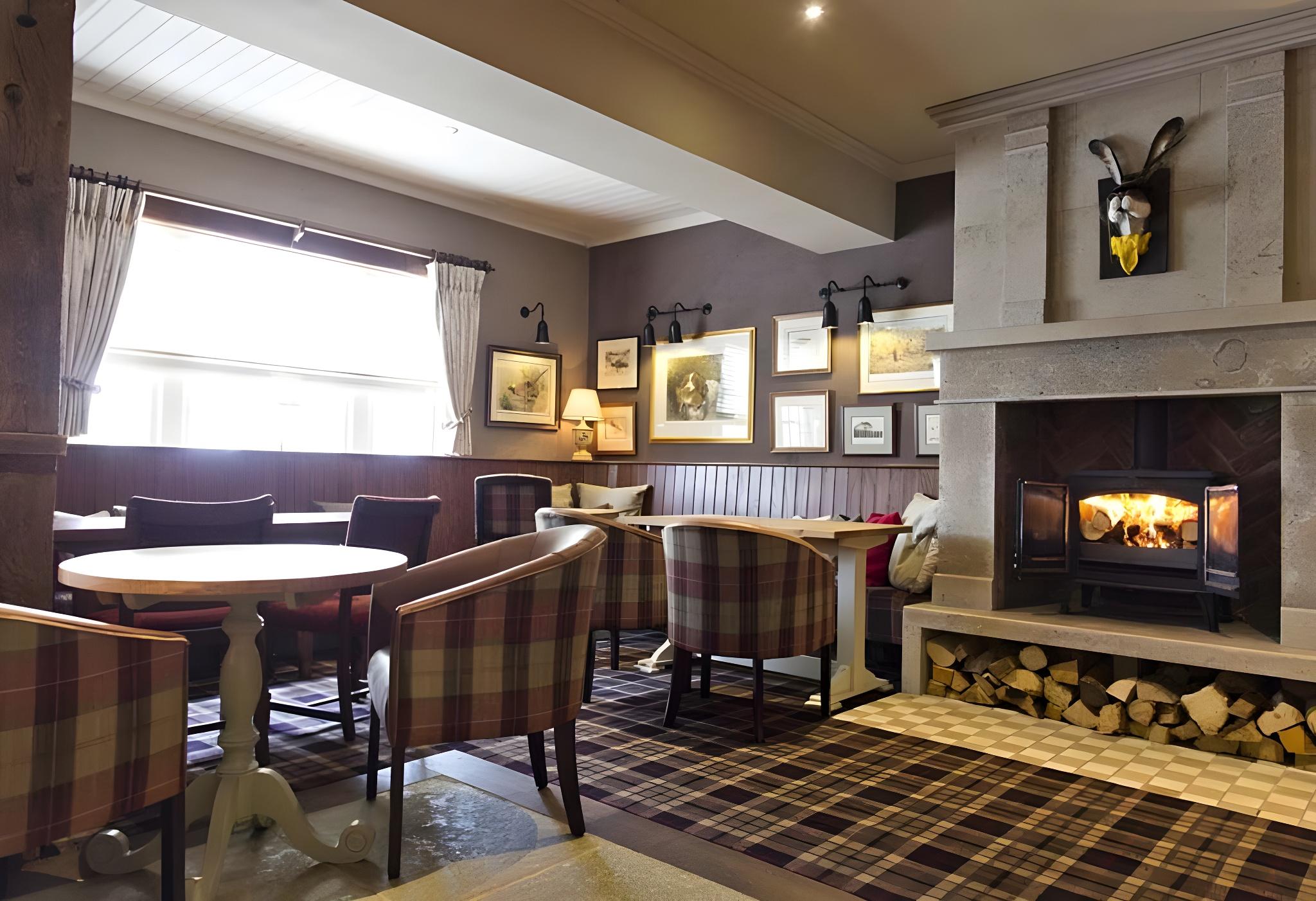 Fence Gate LodgeOver view