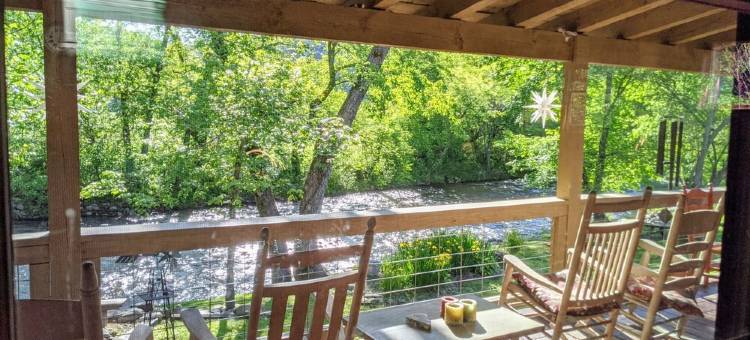 Creekfront Retreat • Hot Tub • Pool Table • Near Town/National Park • Rejuvenate图片