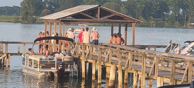 开启旅馆(TURN ON INN)图片