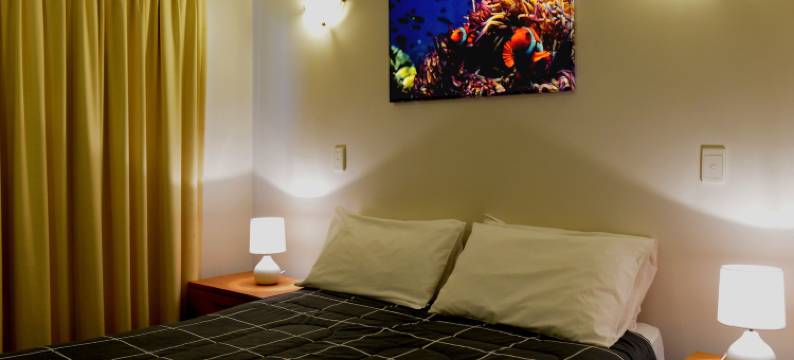 滨水露台公寓(Waterfront Terraces)图片