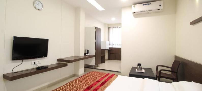 吉尔纳尔酒店(Hotel Girnar)图片