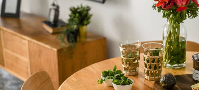 时尚2BD Bauhaus公寓带阳台(Stylish 2Bd Bauhaus Apt w Balcony)图片