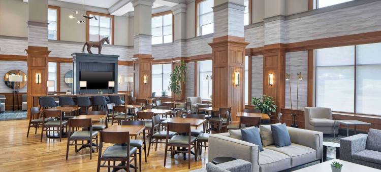 萨拉托加泉市中心欢朋套房酒店(Hampton Inn & Suites Saratoga Springs Downtown)图片