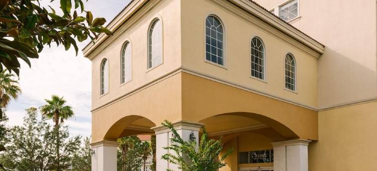 The Point by Edge图片