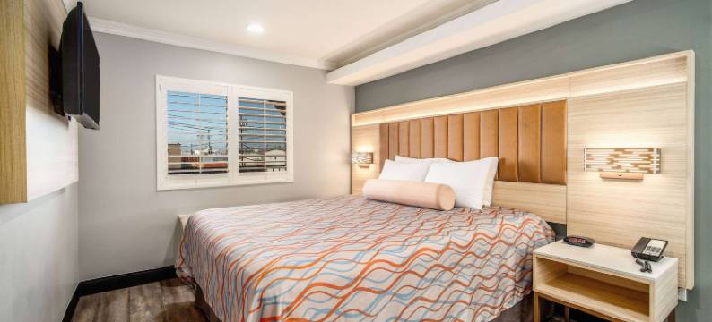 洛杉矶地区贝尔温德姆Travelodge套房酒店(Travelodge Inn & Suites by Wyndham Bell Los Angeles Area)图片