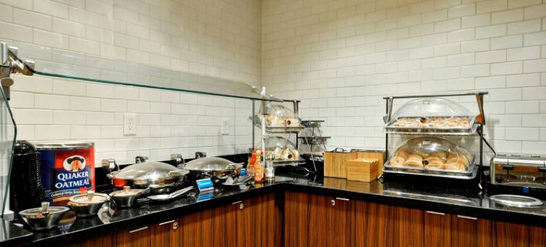 达拉斯医疗/市场中心万枫酒店(Fairfield Inn & Suites Dallas Medical/Market Center)图片