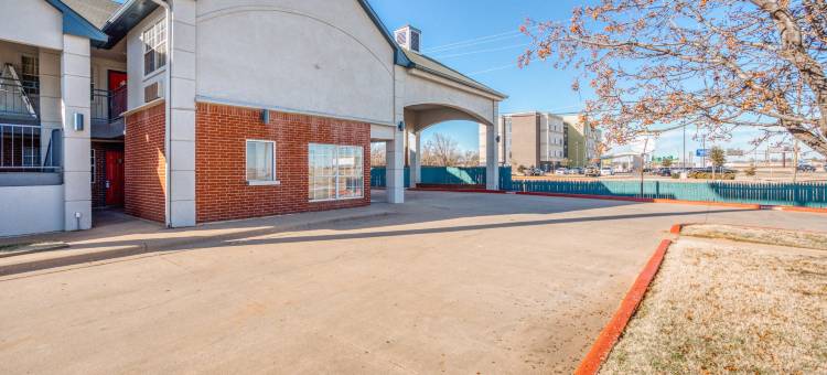 OYO 威奇托福尔斯I-44酒店(OYO Hotel Wichita Falls I-44 Sheppard Airforce)图片