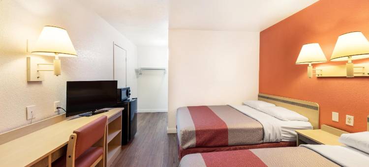 得克萨斯格林维尔 6 号汽车旅馆(Motel 6 Greenville, TX)图片