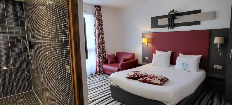 圣康坦伊夫林蒙蒂尼基里亚德酒店(Kyriad Saint Quentin EN Yvelines - Montigny)图片