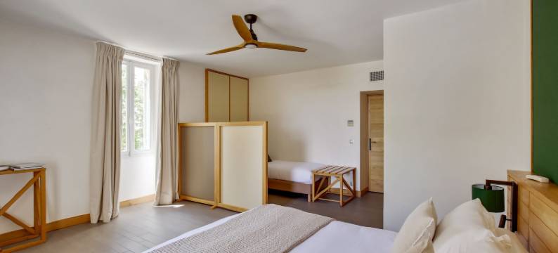 洛吉斯DE瓦兰德劳德(Logis de Valandraud)图片