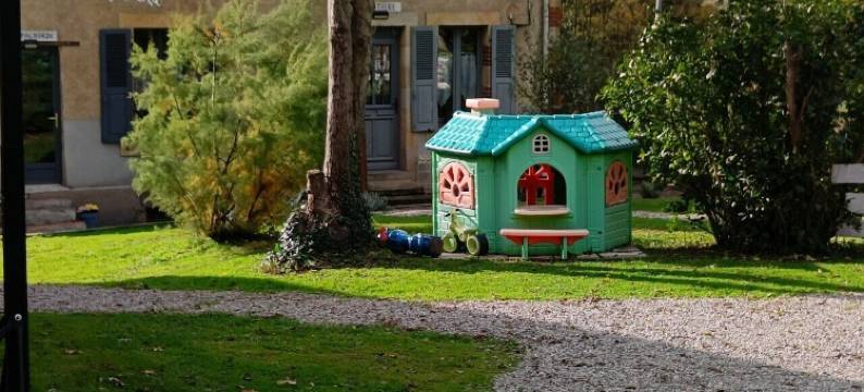 克里斯蒂娜·斯库夫莱尔(Christine Scuflaire)图片