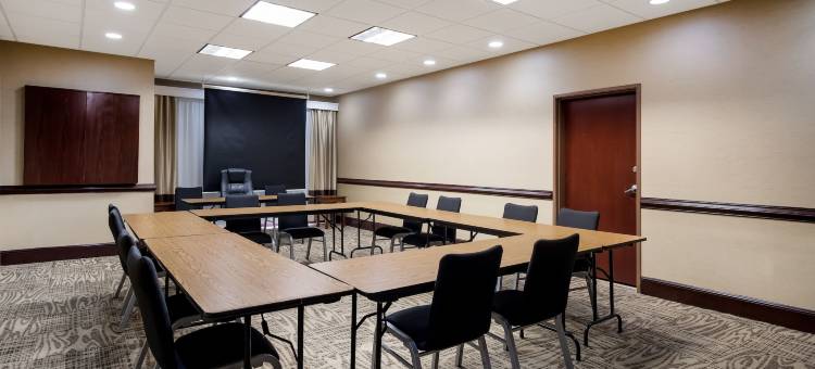 米德威-西塔拉哈西舒适套房酒店(Comfort Inn & Suites Midway - Tallahassee West)图片