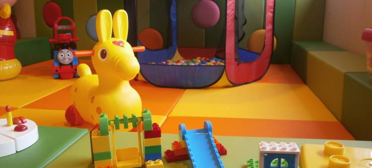 坐山 水上(Zazan Minakami)图片