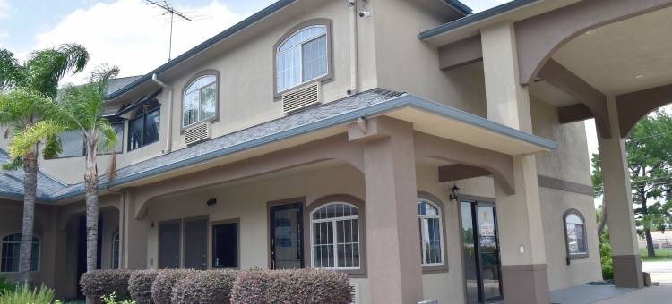公路 290 西北高速公路卡默洛套房旅店(Camelot Inn & Suites Highway 290 NW Freeway)图片