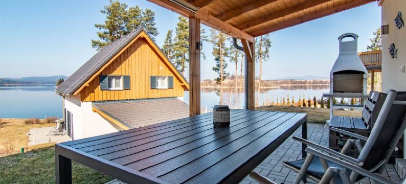 叶片湖滨村庄酒店(Lipno - Lakeside Village - Větrník)图片