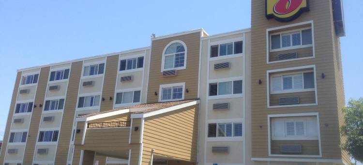 国家城市丘拉维斯塔速8酒店(Super 8 by Wyndham National City Chula Vista)图片