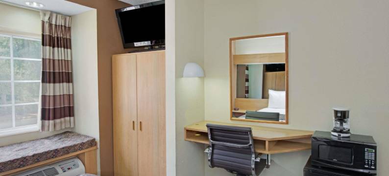 夏洛特-大学广场麦客达套房酒店(Microtel Inn & Suites by Wyndham Charlotte/University Place)图片