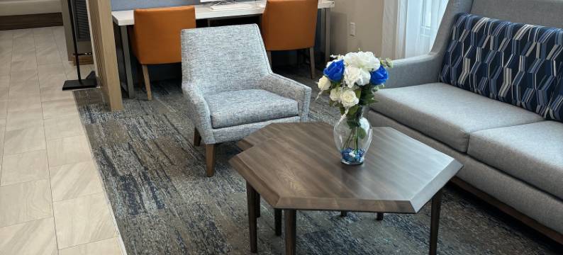 智选假日套房酒店威尔逊我95(Holiday Inn Express & Suites WILSON I-95 by IHG)图片