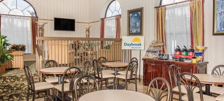 哥伦比亚机场戴斯套房酒店(Days Inn & Suites by Wyndham Columbia Airport)图片
