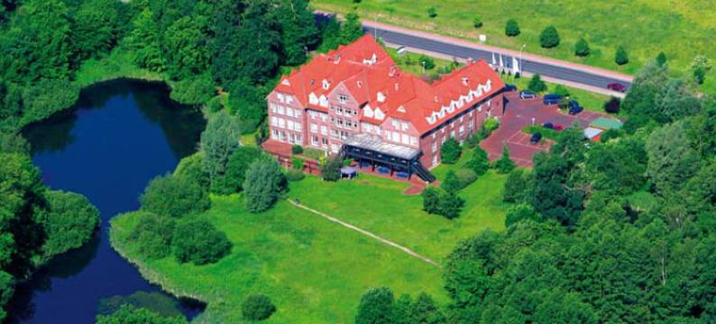 诺伊斯特雷利茨法萨奈瑞公园酒店(Park Hotel Fasanerie Neustrelitz)图片