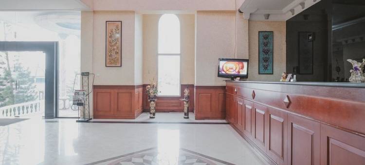 红门 – 贾兰帕尔 10 占碑酒店(RedDoorz Premium @ Jalan Pal 10 Jambi)图片