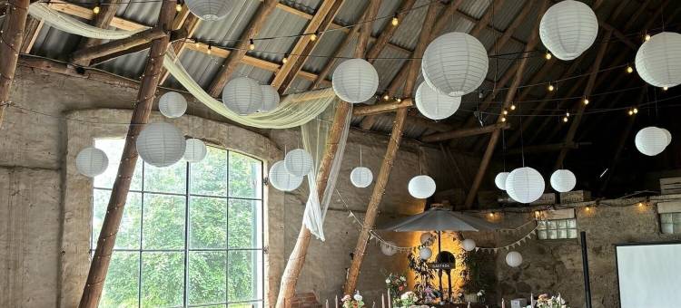 床铺与草原(Bäddar & Ängar)图片