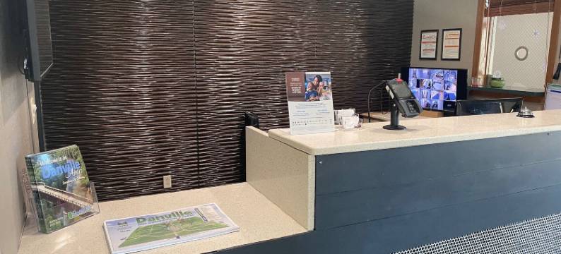 伊利诺伊丹维尔呗盟酒店(Baymont by Wyndham Danville IL)图片