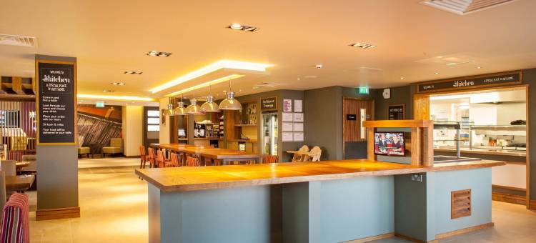 特罗布里奇普瑞米尔酒店(Premier Inn Trowbridge)图片