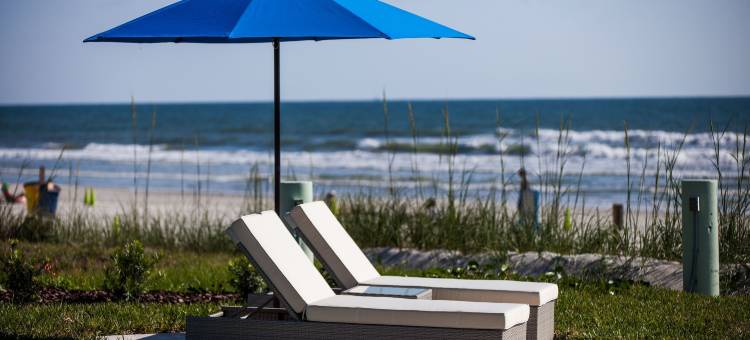 海中美人鱼海滨酒店(The Salty Mermaid Oceanfront Hotel)图片