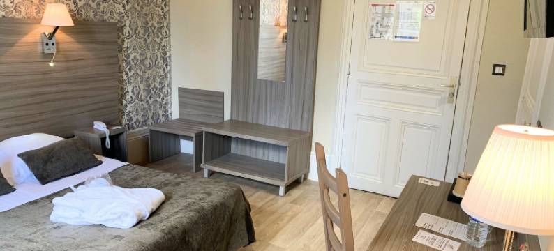 布尔邦朗西大酒店 - Logis - 餐厅和水疗中心(Grand Hôtel de Bourbon-Lancy - Logis - Restaurant et Spa)图片