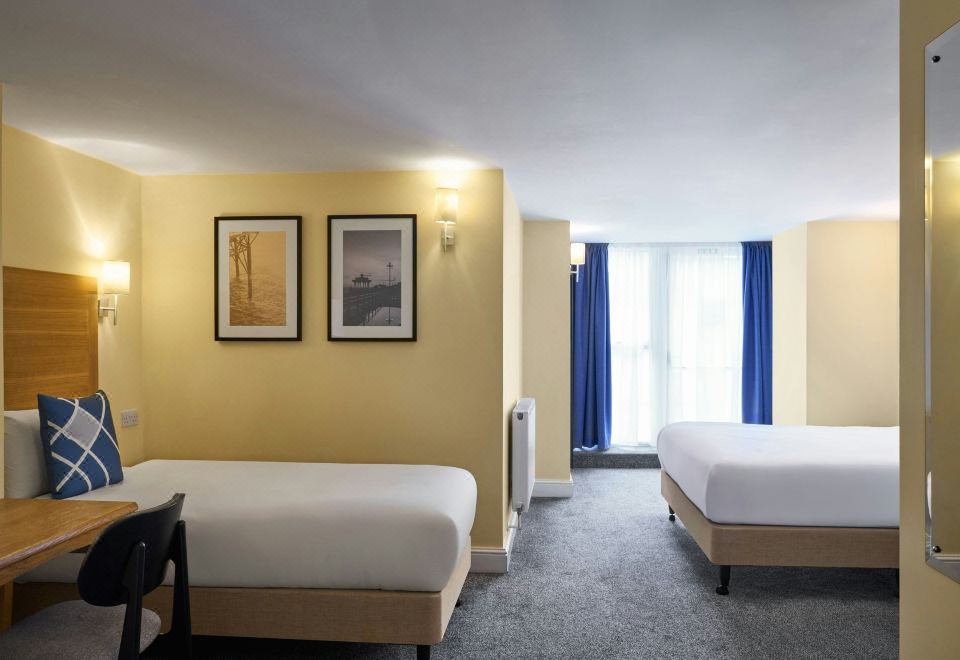 Four Points flex by Sheraton Brighton Hotel Overview