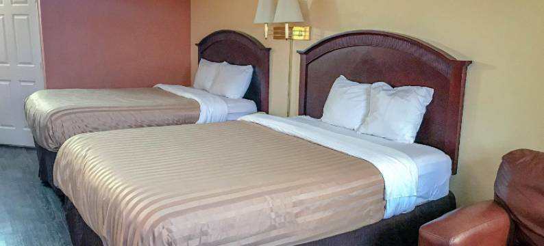 阿肯色州奥扎克 6 号汽车旅馆(Motel 6 Ozark, AR)图片