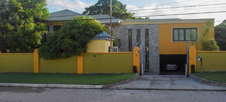 Spacious 6-bedroom house in Federation Park Port of Spain with AC, WiFi图片