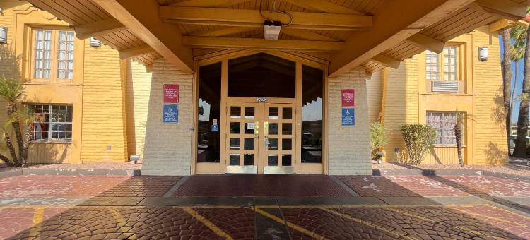 Studio 6 凤凰城, 亚利桑那州 - 市中心(Studio 6 Phoenix, AZ Midtown)图片