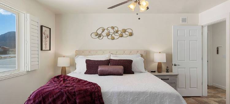 3-bedroom condo in stunning Moab with no chores! Also WiFi, AC, pool and hot tub图片