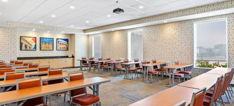 扬斯敦西/奥斯汀镇希尔顿惠庭酒店(Home2 Suites by Hilton Youngstown West/Austintown)图片