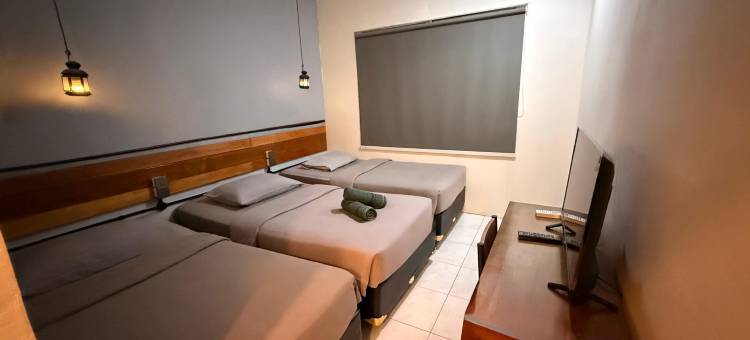 布顿背包客小屋(Buton Backpacker Lodge)图片