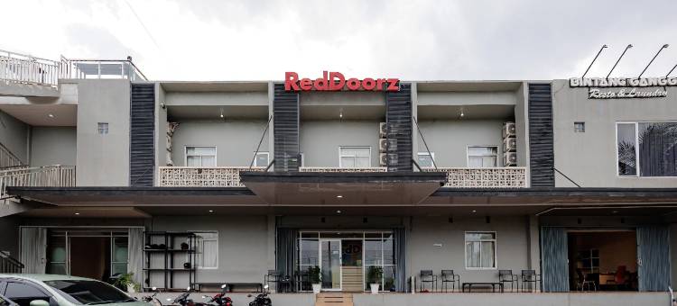 红多兹酒店-近冼都环路出口收费站(RedDoorz Near Exit Toll Sirkuit Sentul)图片