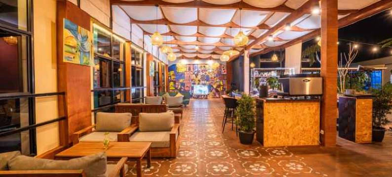 Front One Boutique 阿德里亚博约拉利(Front One Boutique Adria Boyolali)图片