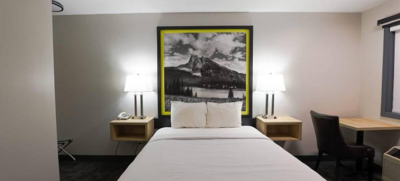 温德姆速8酒店 克利尔沃特 BC(Super 8 by Wyndham Clearwater BC)图片