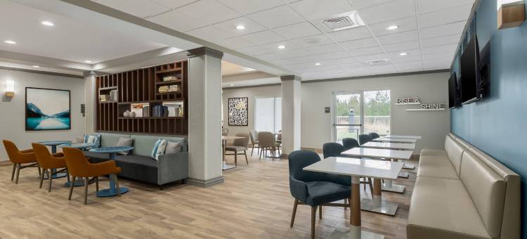 卡姆登舒适酒店及套房(Comfort Inn & Suites)图片