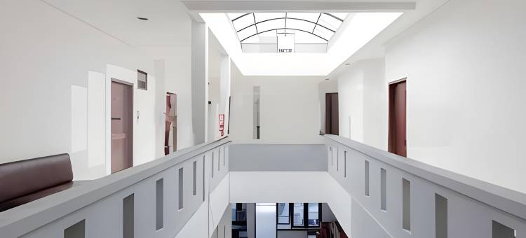 卡拉瓦奇塔曼佩尔马塔蒂加米特拉RedDoorz(Karawaci Taman Permata Tiga RedPartner)图片
