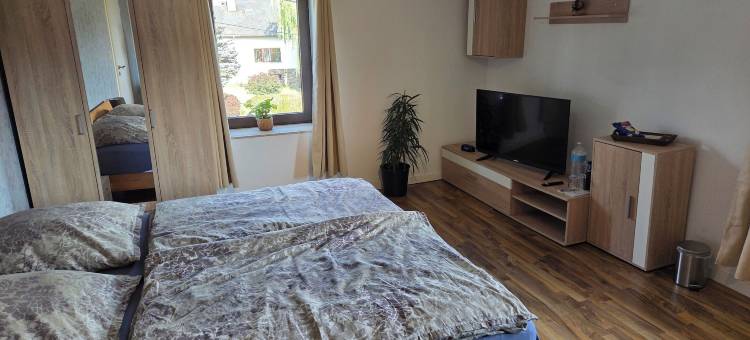 Rauw 客房(Gästezimmer Rauw Gemeinschaftbad und Küche)图片