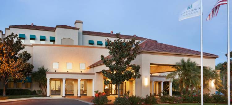 蒂梅丘拉谷葡萄酒乡安泊套房酒店(Embassy Suites by Hilton Temecula Valley Wine Country)图片